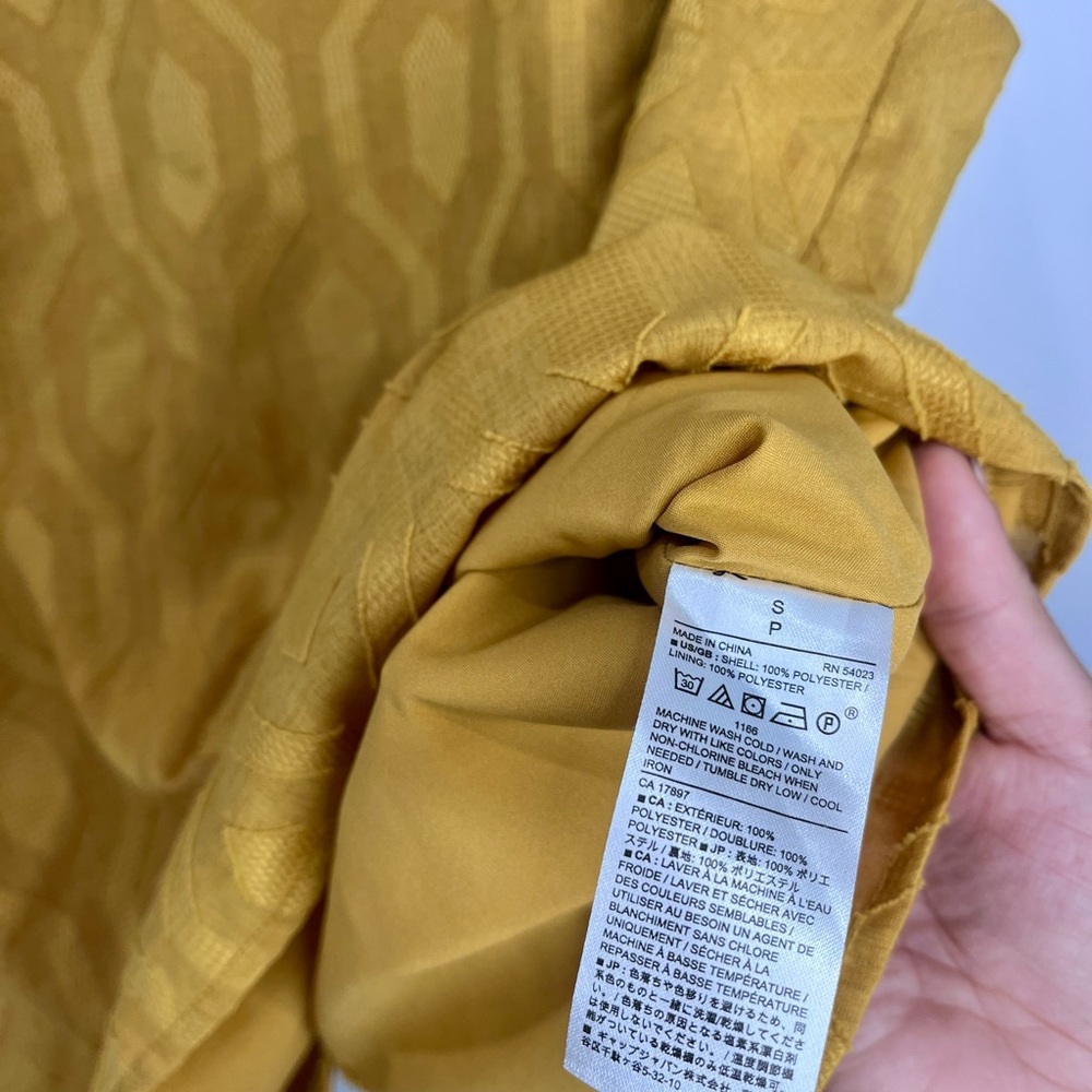Banana Republic • Womens Mustard Yellow Textured Sleeveless Boho Top Small NWOT - Picture 6 of 10
